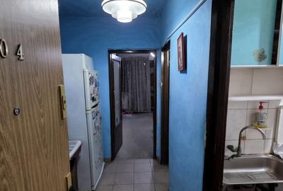Garsonieră decomandată în Costin Georgian