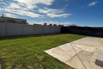 Casă cu 4 camere cu Teren 400 Mp în Central
