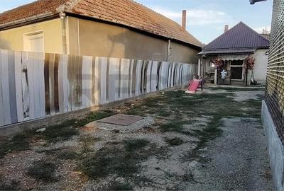 Casă cu 5 camere cu Teren 3000 Mp în Oșorhei