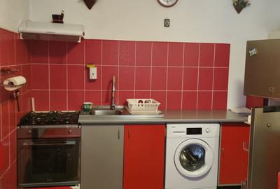 Casă cu 3 camere cu Canalizare în Vest - 3