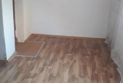 Casă cu 2 camere cu Teren 1439 Mp în Cermei - 3