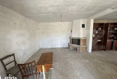 Casă cu 5 camere cu Teren 250 Mp în Sântuhalm
