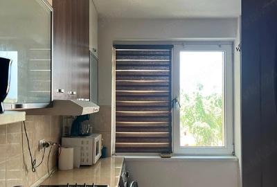 Apartament cu 3 camere decomandat în 1 Mai - 9