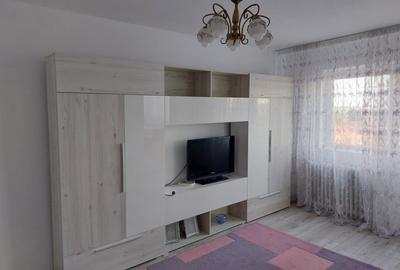 Apartament cu 3 camere decomandat în Berceni - 2