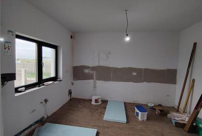 Duplex cu 5 camere cu Canalizare în Moșnița Nouă - 13