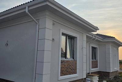 Casă cu Teren 260 Mp în Moșnița Nouă