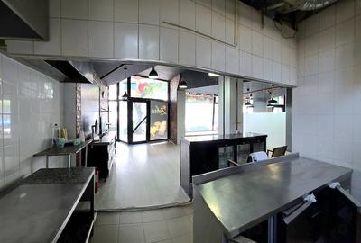 Spațiu comercial, de 72 mp, în Ultracentral - 3