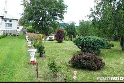 NU RATA! Casa moderna + teren mare, ideala pentru familie sau pensiune !! - 2