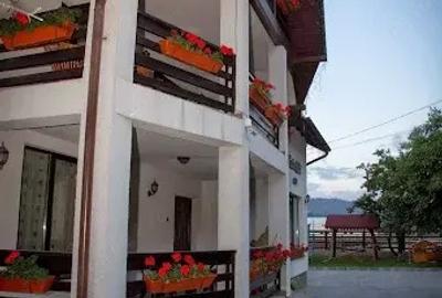 De vanzare casa pensiune - 2