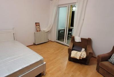 City Park Mall - Garsoniera decomandata mobilata-utilata termen lung, gaze - 3