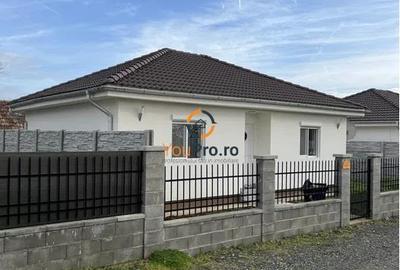 Casă cu Teren 300 Mp în Sânandrei