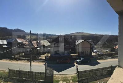 Casă cu 2 camere cu Teren 3050 Mp în Bezdead - 5