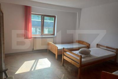 Casă cu 5 camere cu Teren 700 Mp în Central - 5