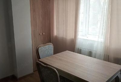 Apartament cu 3 camere semidecomandat în Central - 6