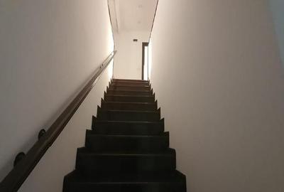 Apartament cu 5 camere decomandat în Băneasa - 15