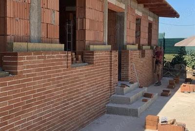 Casă cu Teren 426 Mp în Curtești - 6