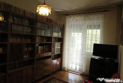 Apartament cu 3 camere decomandat în Central - 11