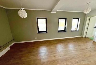 Apartament cu 3 camere semidecomandat în Păcurari - 2