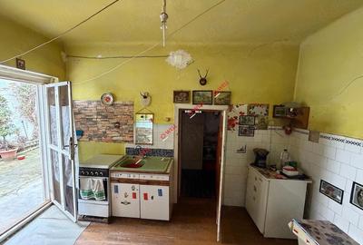 Casă cu 3 camere cu Teren 50 Mp în Central