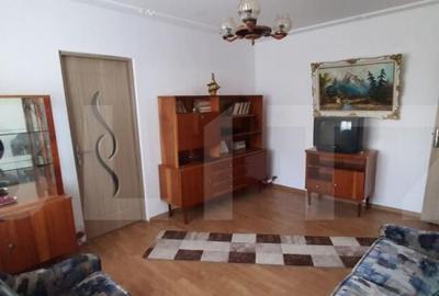 Apartament de vanzare, cu 3 camere, 56 mp, zona Micro 5 - 6