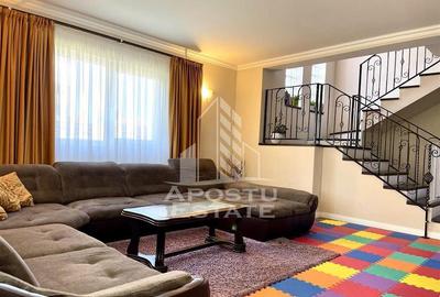 Casă cu 5 camere cu Teren 725 Mp în Dumbrăvița