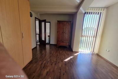 Vilă cu 4 camere de închiriat în zona Braytim cu piscina - 15