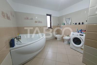 Casa 5 camere 197mp utili situata la 27km de Fagaras si 65km de Brasov - 14