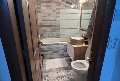 Apartament cu 3 camere decomandat în Rogerius