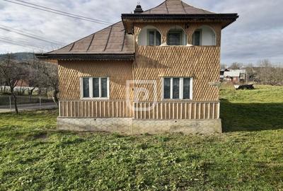 Casă bătrânească cu teren în Solca – 26 ari - 2