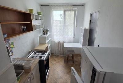 Apartament cu 3 camere semidecomandat în Metalurgie - 4