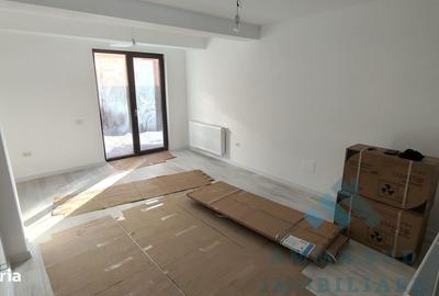 Casă cu 4 camere cu Teren 100 Mp în Giurgiului - 12