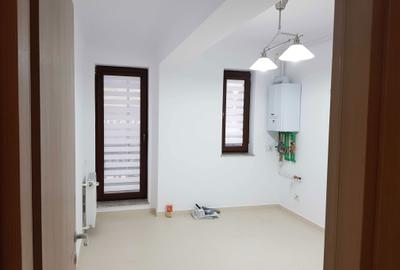 Apartament cu 3 camere decomandat în Victoriei - 1