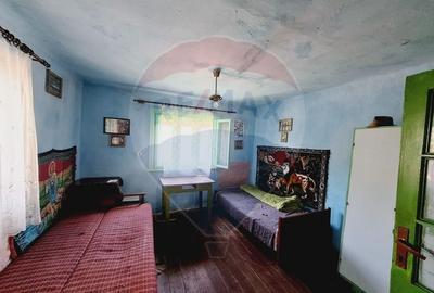 Casa  de vanzare cu teren de 2490mp Hidiselu de Sus - 3