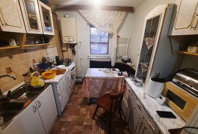 Apartament cu 3 camere decomandat, mobilat în Baza 3