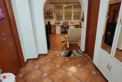 Apartament cu 3 camere decomandat în Tileagd - 1