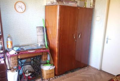 Apartament 3 camere, decomandat, 1 Mai vizavi de Spitalul Nr - 9