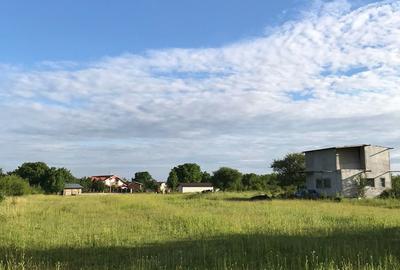 Teren de 2557 mp, în Iazu - 3