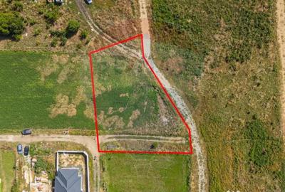 Teren de 1237 mp, în Bujac - 4