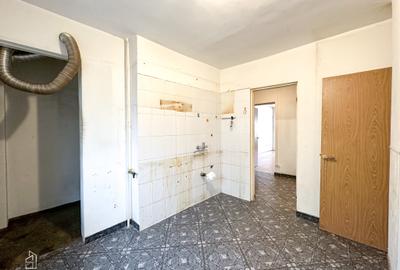 Apartament cu 3 camere decomandat în Octavian Goga - 10