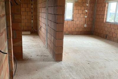 Casă cu 3 camere în Gruiu - 4