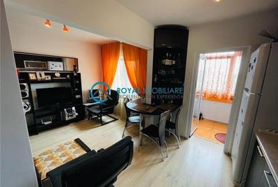 Apartament cu 3 camere decomandat în Malu Roșu