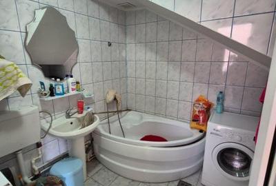 Casă cu 5 camere cu Canalizare în Chercea - 8