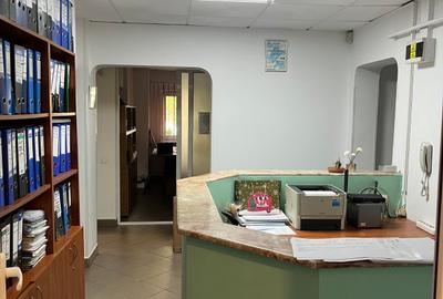 Vanzare apartament 3 cam dec la parter cu balcon stradal Petre Ispirescu sect 5 - 2