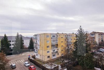 Apartament generos: 97,5 mp, 5 camere, 2 bai mari - 7