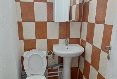 Apartament cu 3 camere decomandat în Târgu Cucu - 4