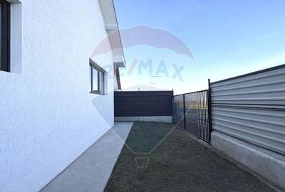 Casă cu 3 camere cu Teren 254 Mp în Valu lui Traian - 6