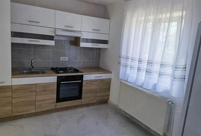 Proprietar inchiriez camera moderna pentru o studenta - 1