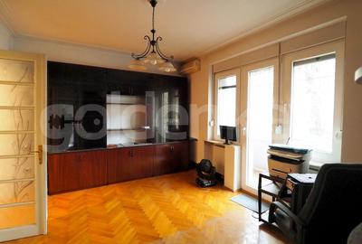 Casă individuală cu 10 camere cu Canalizare în Domenii - 5