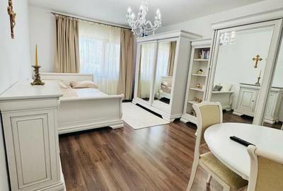 Vand apartament 2 camere Piata Centrala - 1