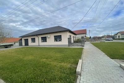 De vanzare Casa spa?ioasa ?i eleganta in zona Nadlac, jud. Arad - 6